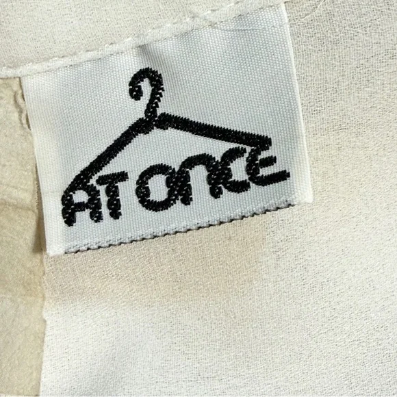 VINTAGE crochet floral lace collar blouse button down tailored lightweight 90s - Picture 8 of 17